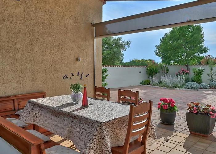 Teuta_commodious At The 아파트 *